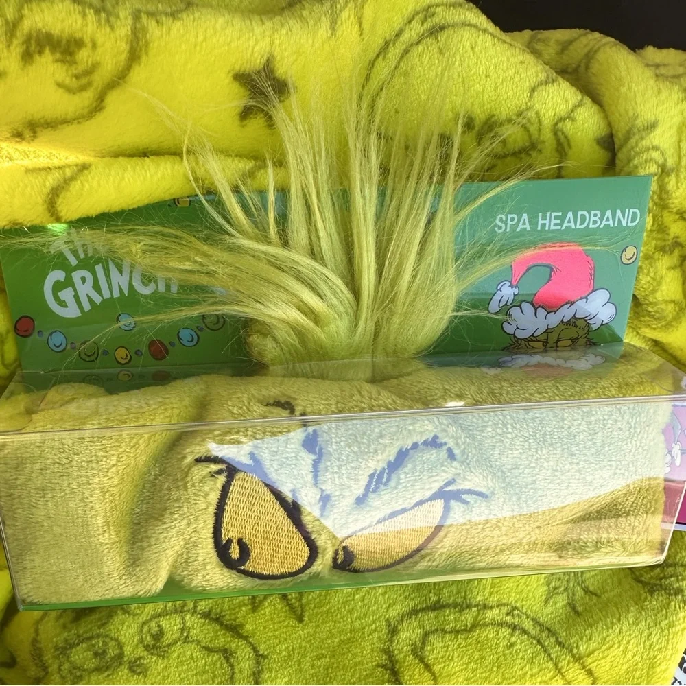The‎ Grinch Spa Headband NWT